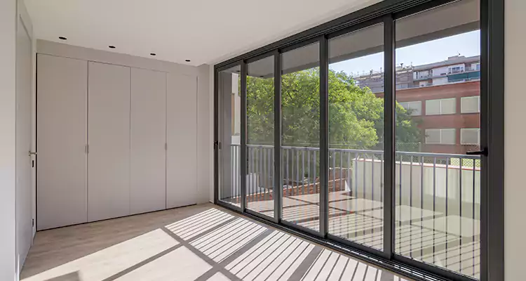 Fix Sliding Screen Door Track in Port Orange, FL