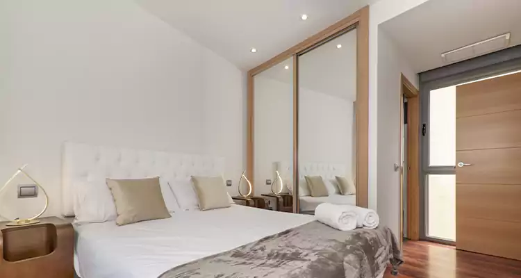 Sliding Wardrobe Door Mirror Replacement in Port Orange, FL